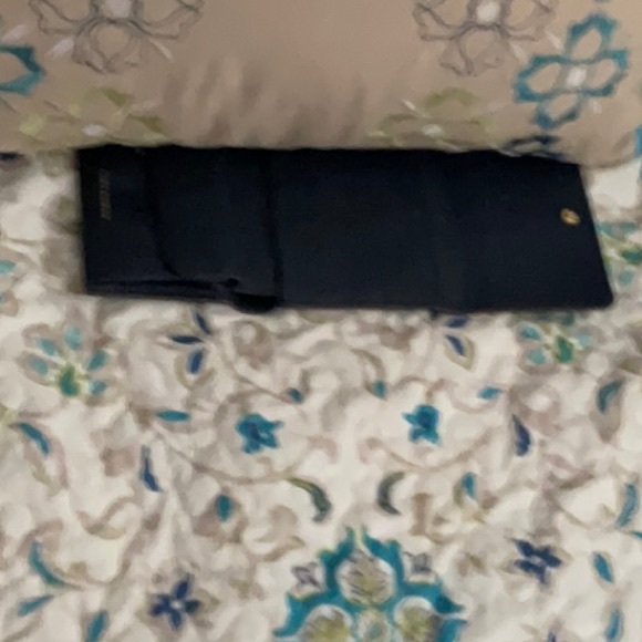 NEW Tory Burch Wallet - Picture 3 of 3